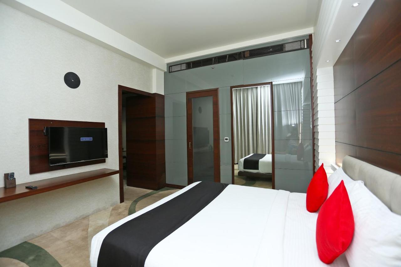 Golden Blossom Imperial Resorts Лакнау Екстериор снимка