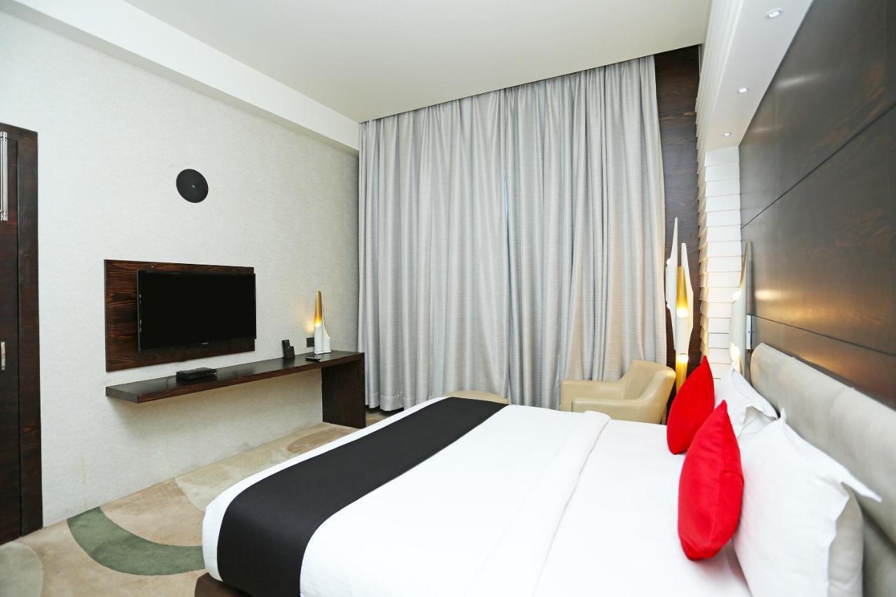 Golden Blossom Imperial Resorts Лакнау Екстериор снимка