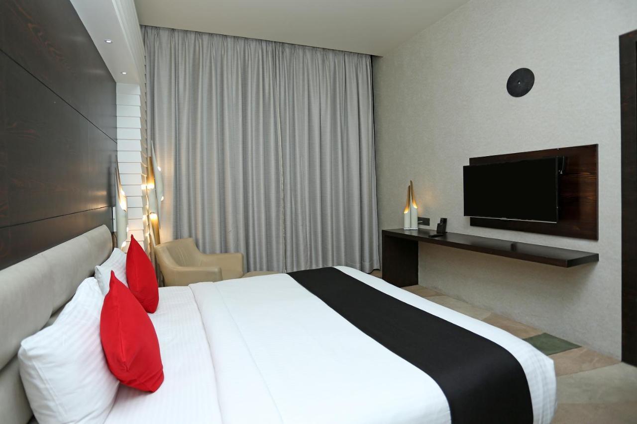 Golden Blossom Imperial Resorts Лакнау Екстериор снимка